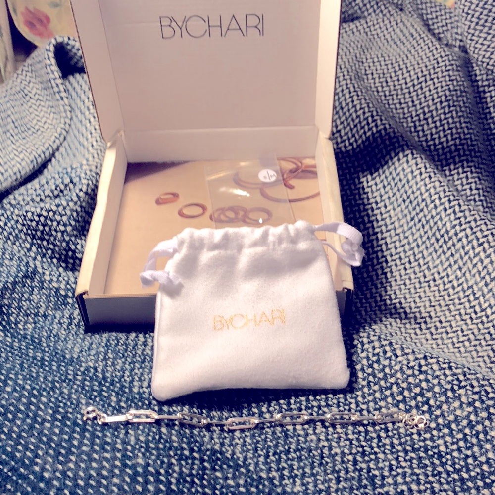 🤩🎊Host Pick🎊BNIB BYCHARI SS925 Kelly Bracelet 🎁